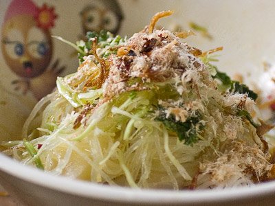 hand mixed salad